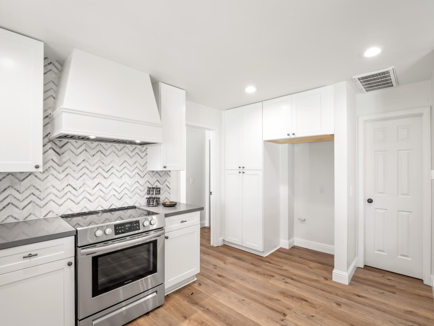 9321 E Bullard Ave, Clovis, CA 93619