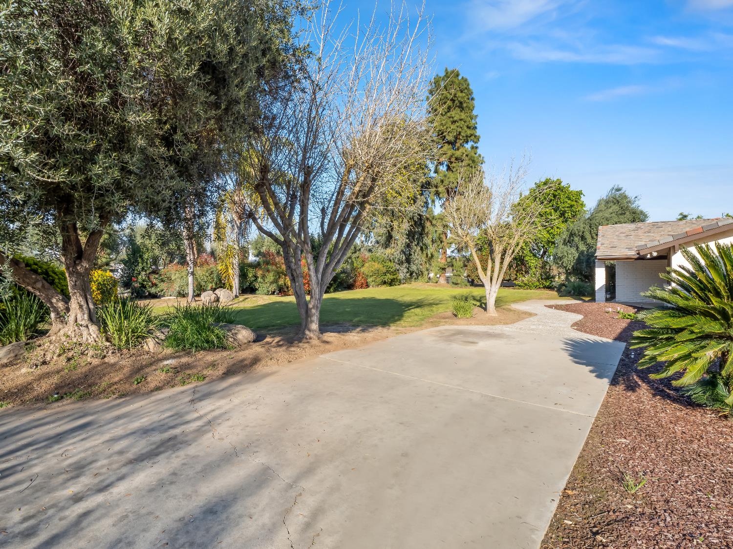 9321 E Bullard Ave, Clovis, CA 93619