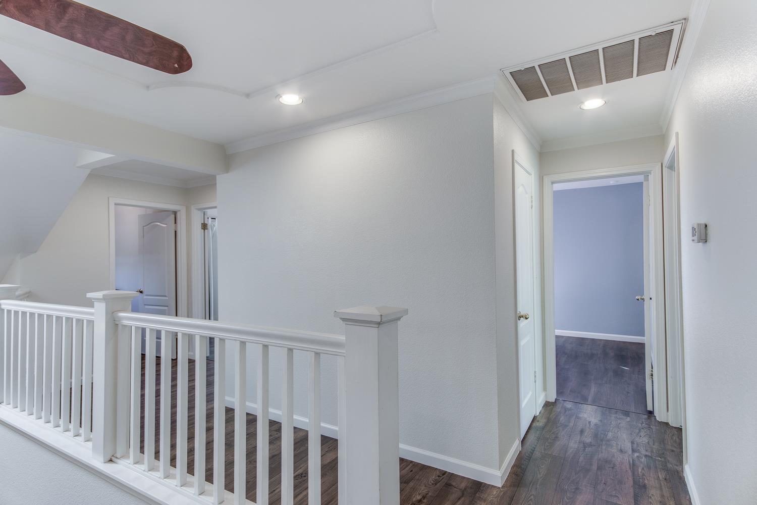 166 Bedford Ave, Clovis, CA 93611