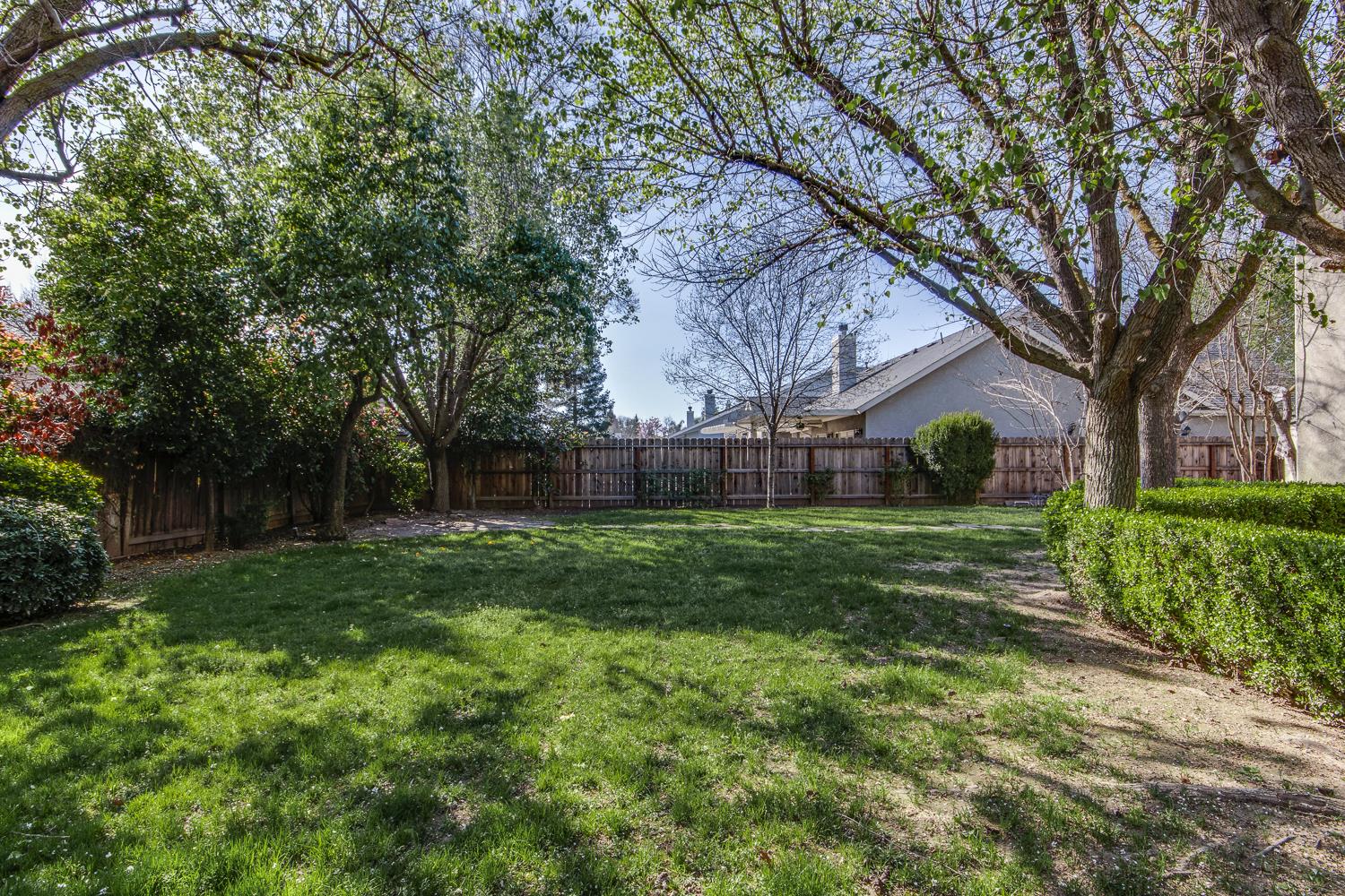 166 Bedford Ave, Clovis, CA 93611