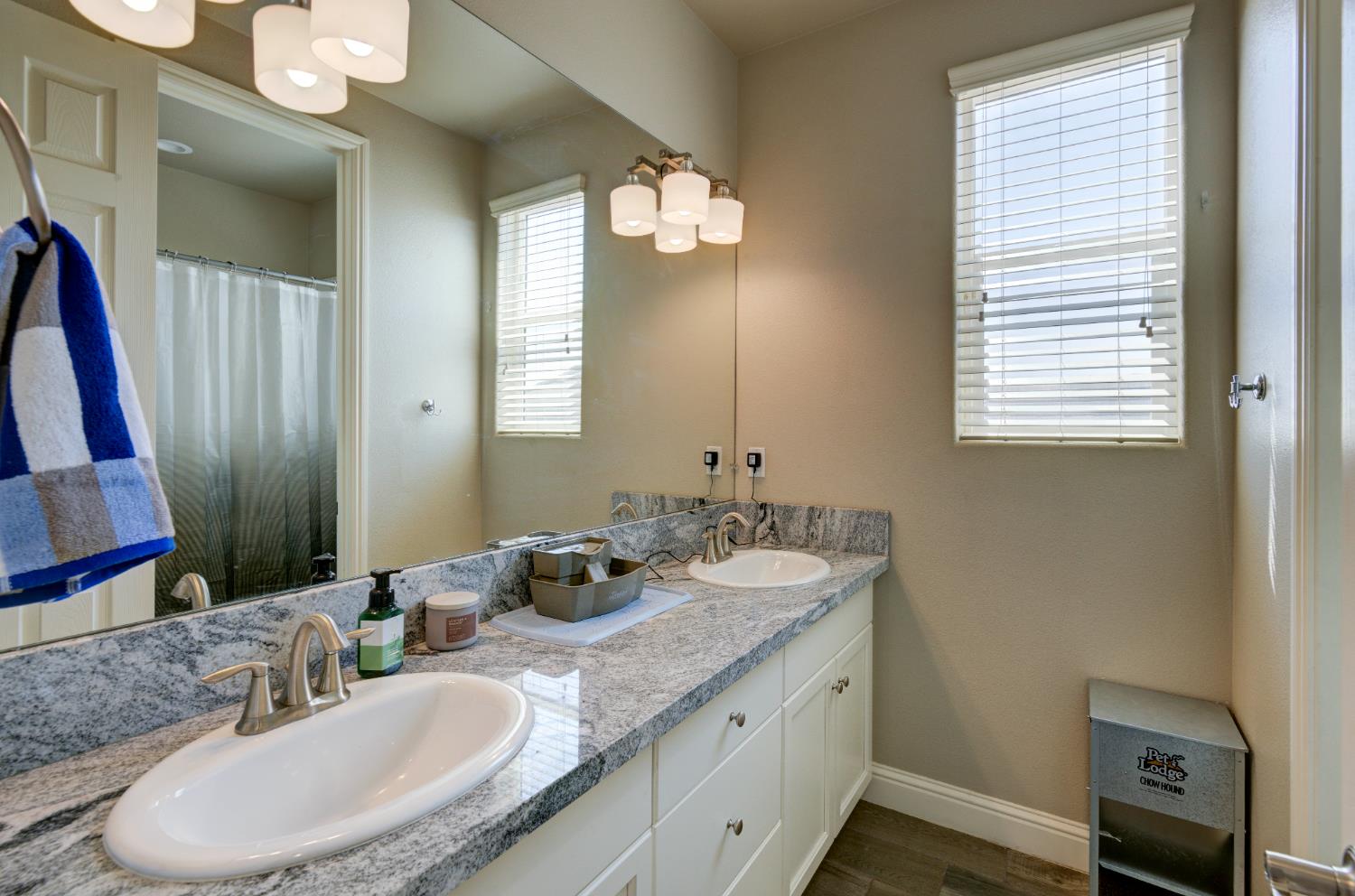 3211 Salem Ave, Clovis, CA 93619