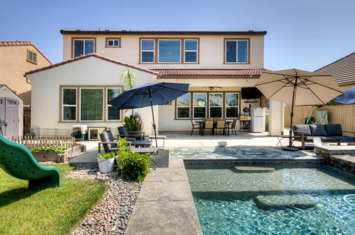 3211 Salem Ave, Clovis, CA 93619