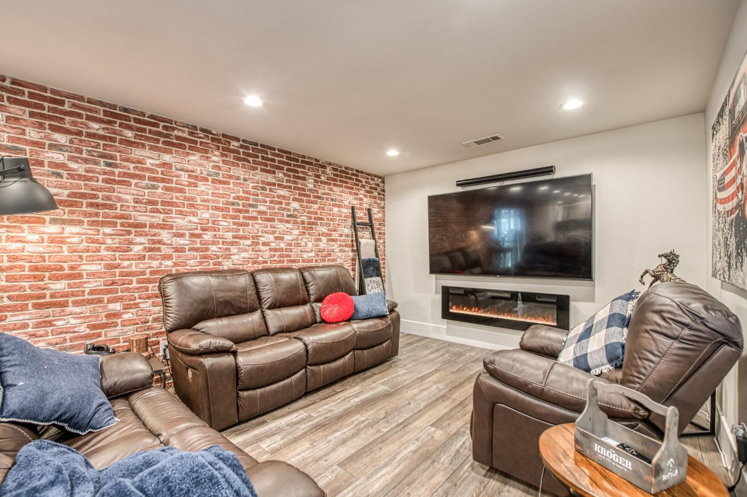 11735 E Santa Ana Ave, Clovis, CA 93619