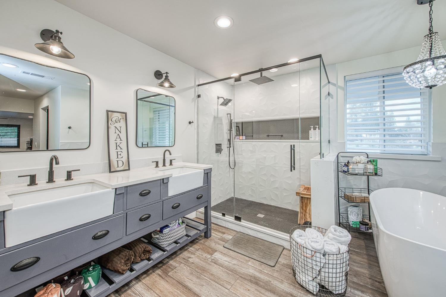 11735 E Santa Ana Ave, Clovis, CA 93619