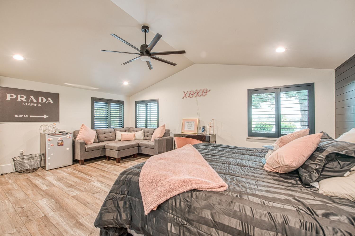 11735 E Santa Ana Ave, Clovis, CA 93619