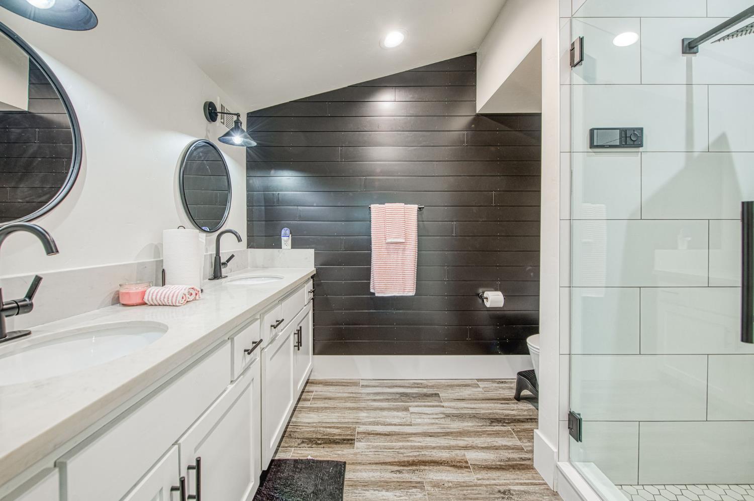 11735 E Santa Ana Ave, Clovis, CA 93619