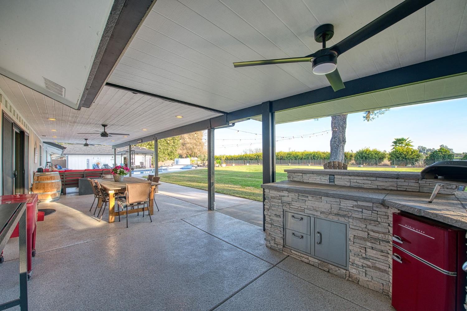 11735 E Santa Ana Ave, Clovis, CA 93619