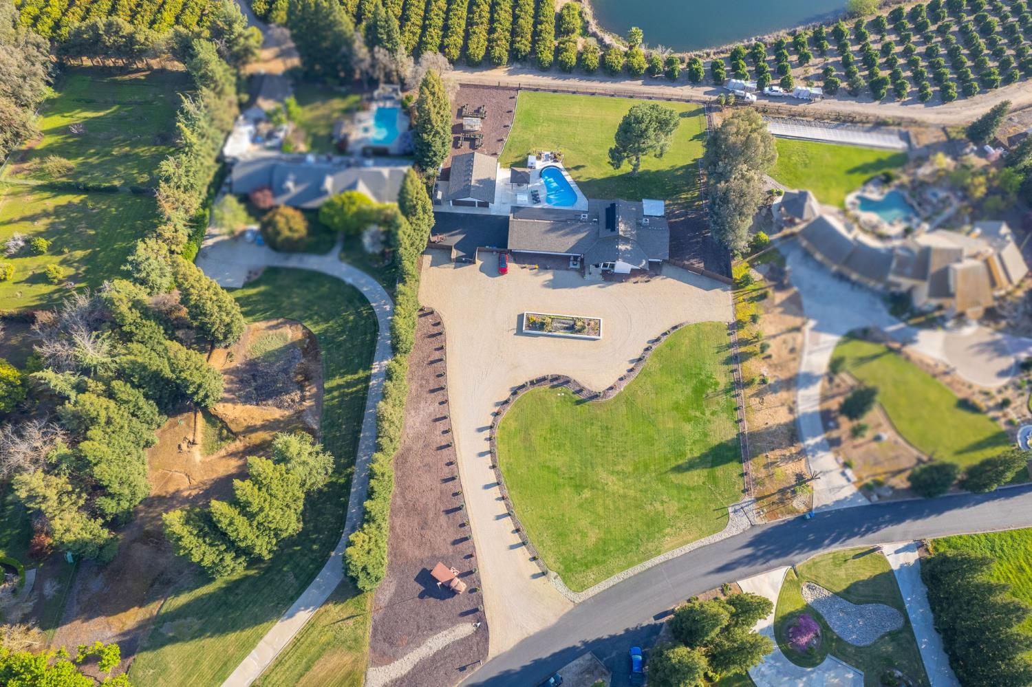 11735 E Santa Ana Ave, Clovis, CA 93619