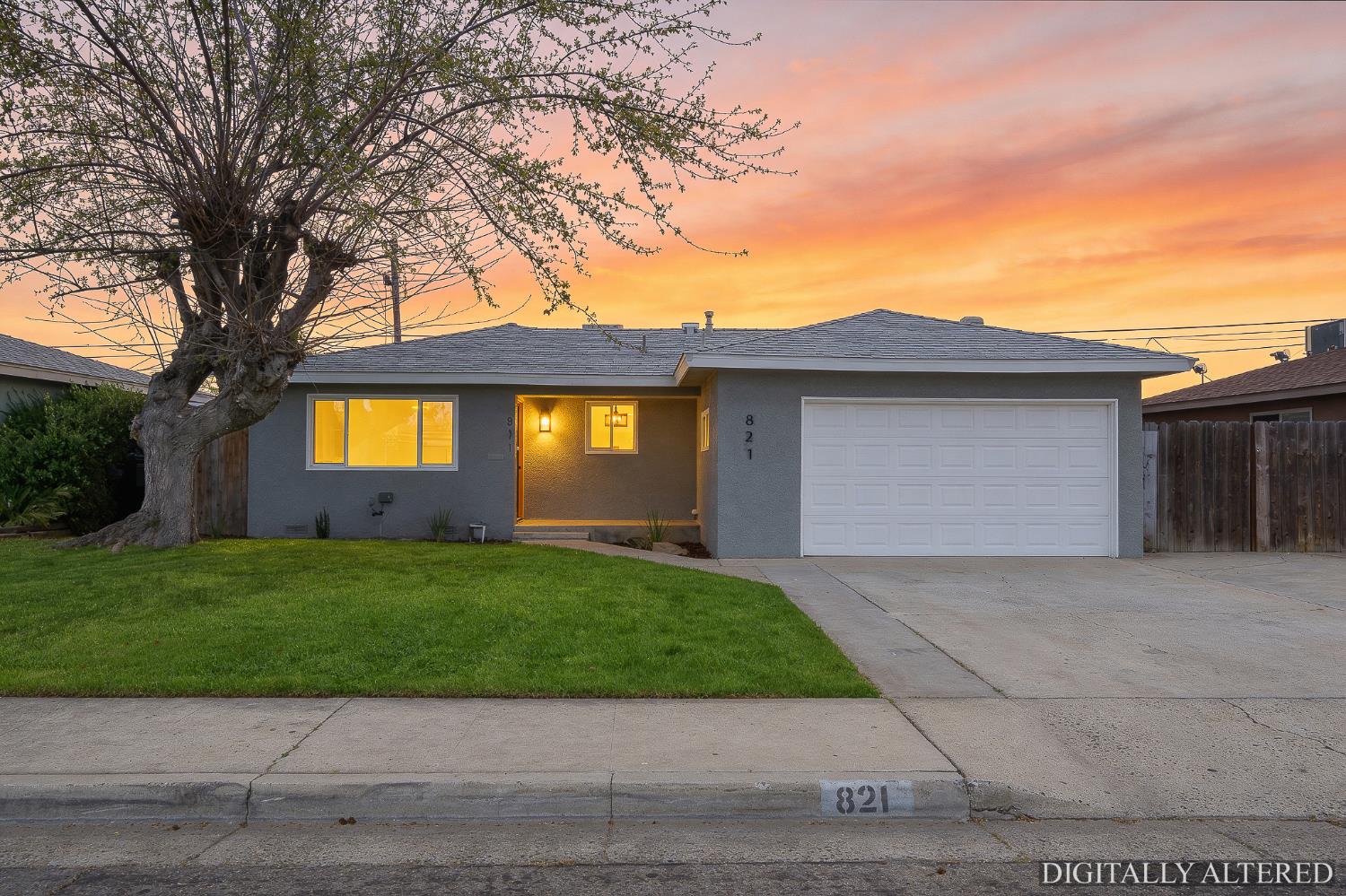 821 W Fairmont Ave, Clovis, CA 93612