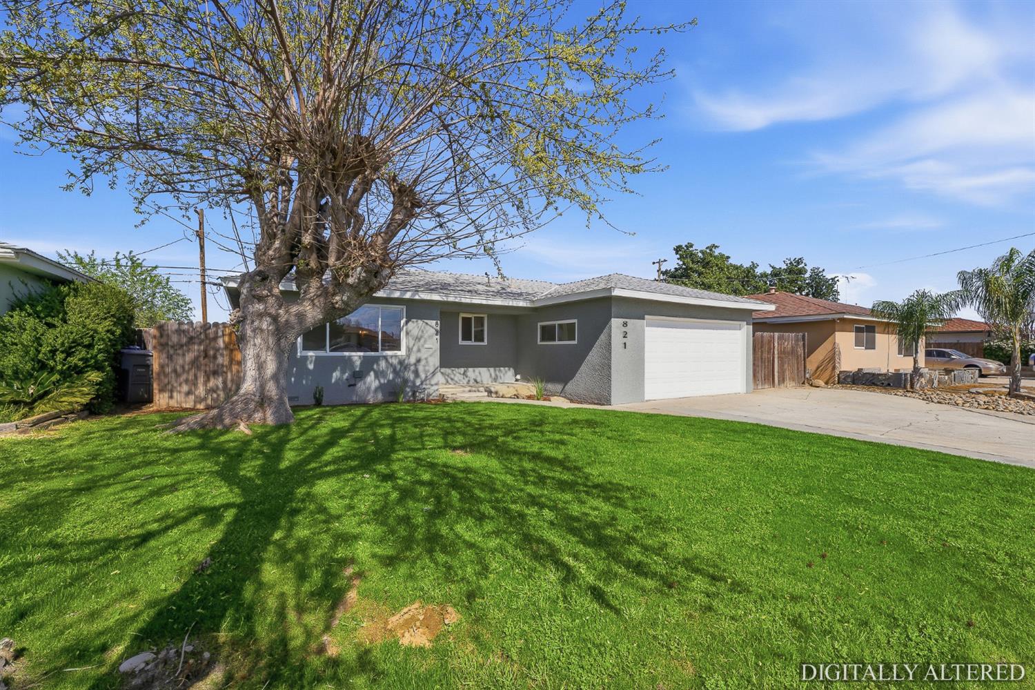 821 W Fairmont Ave, Clovis, CA 93612