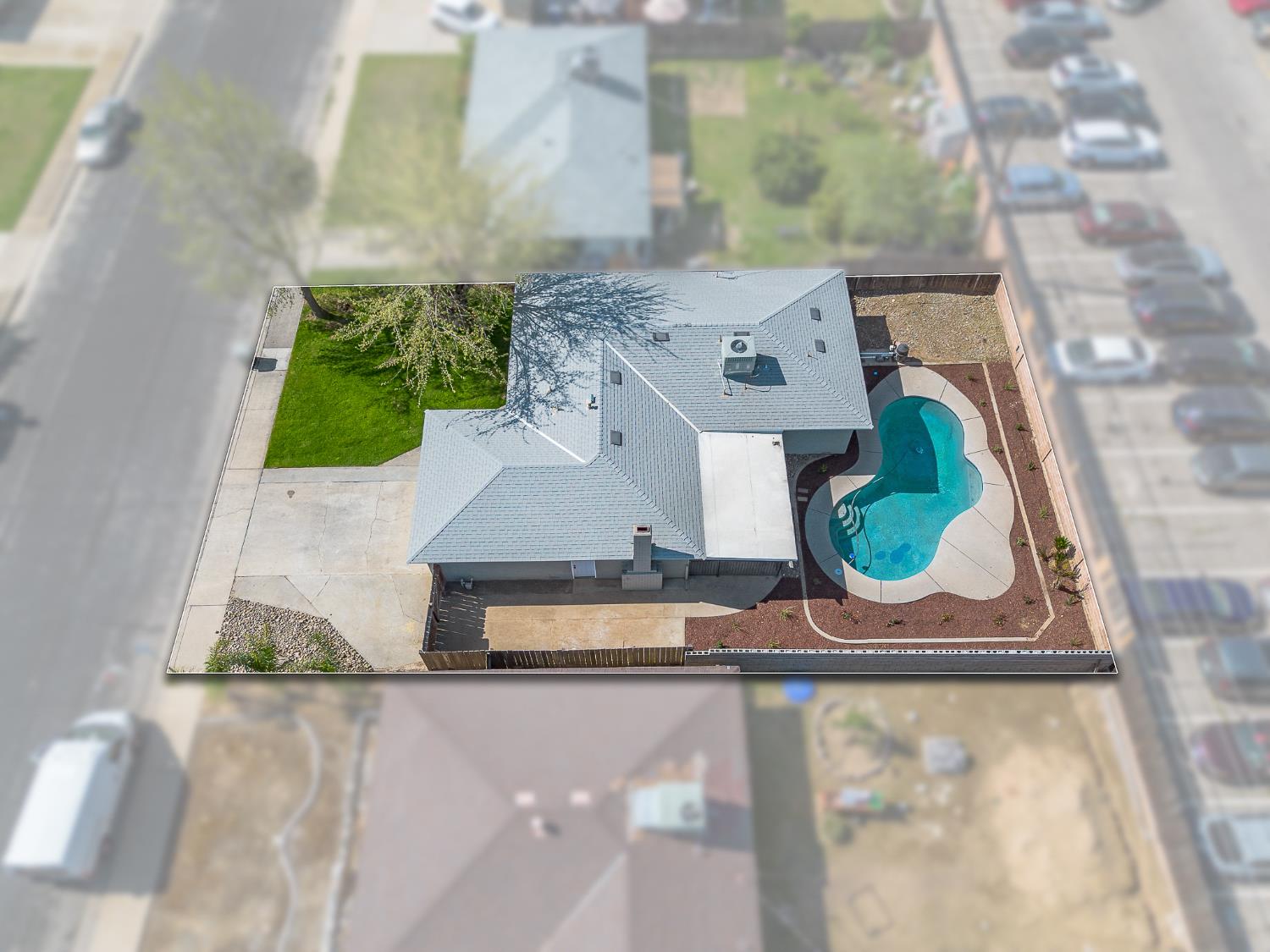 821 W Fairmont Ave, Clovis, CA 93612