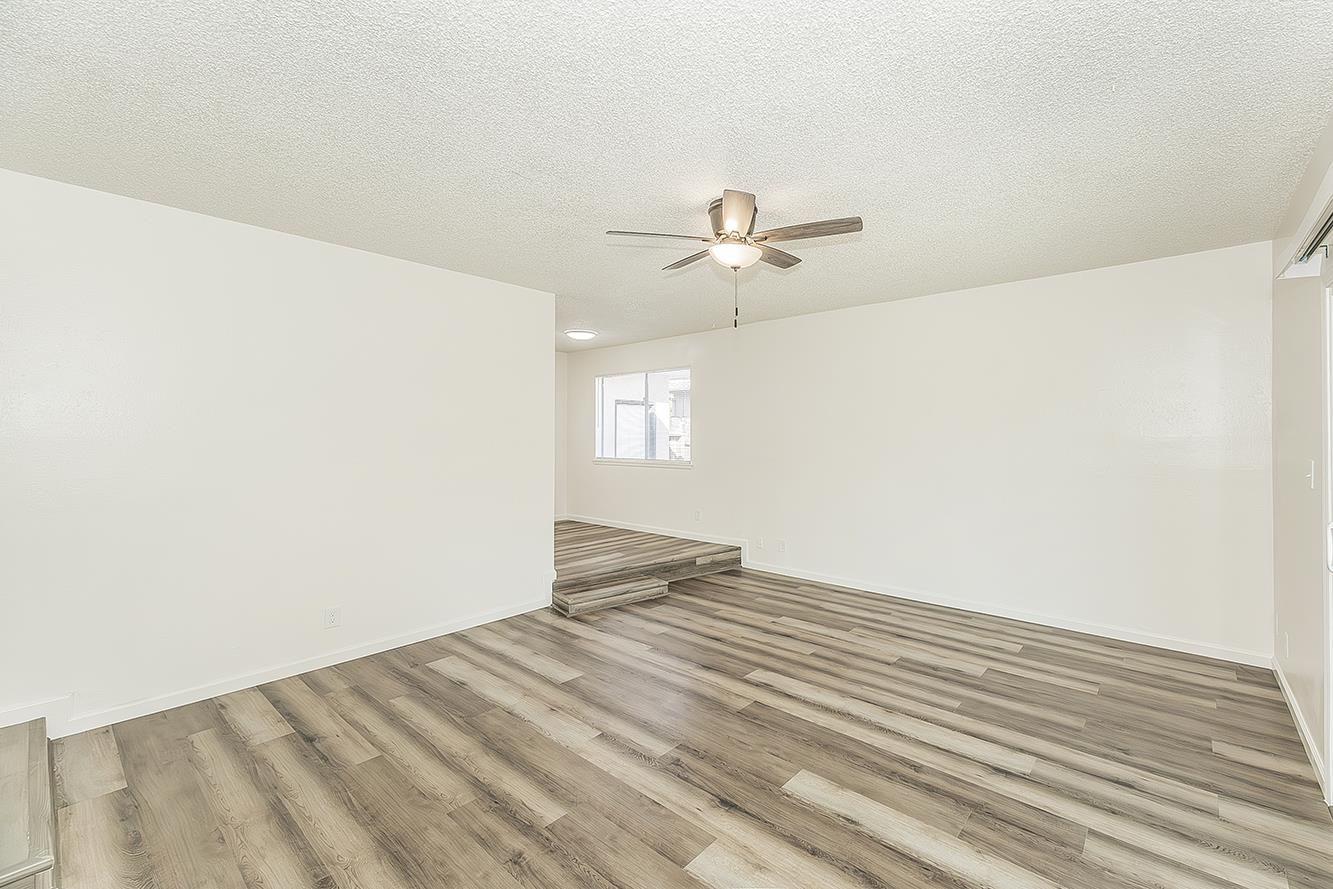 916 W Holland Ave, Clovis, CA 93612