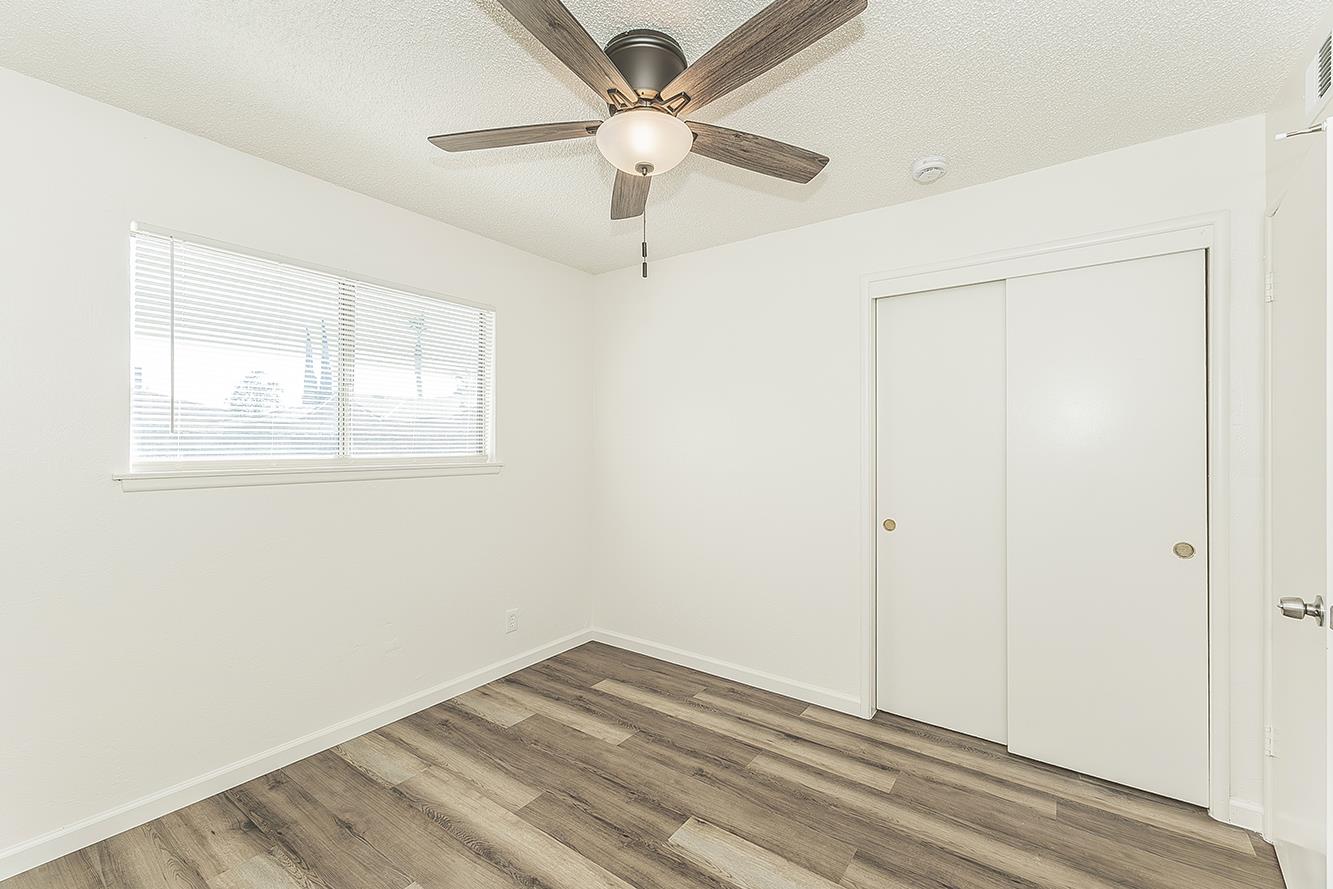 916 W Holland Ave, Clovis, CA 93612