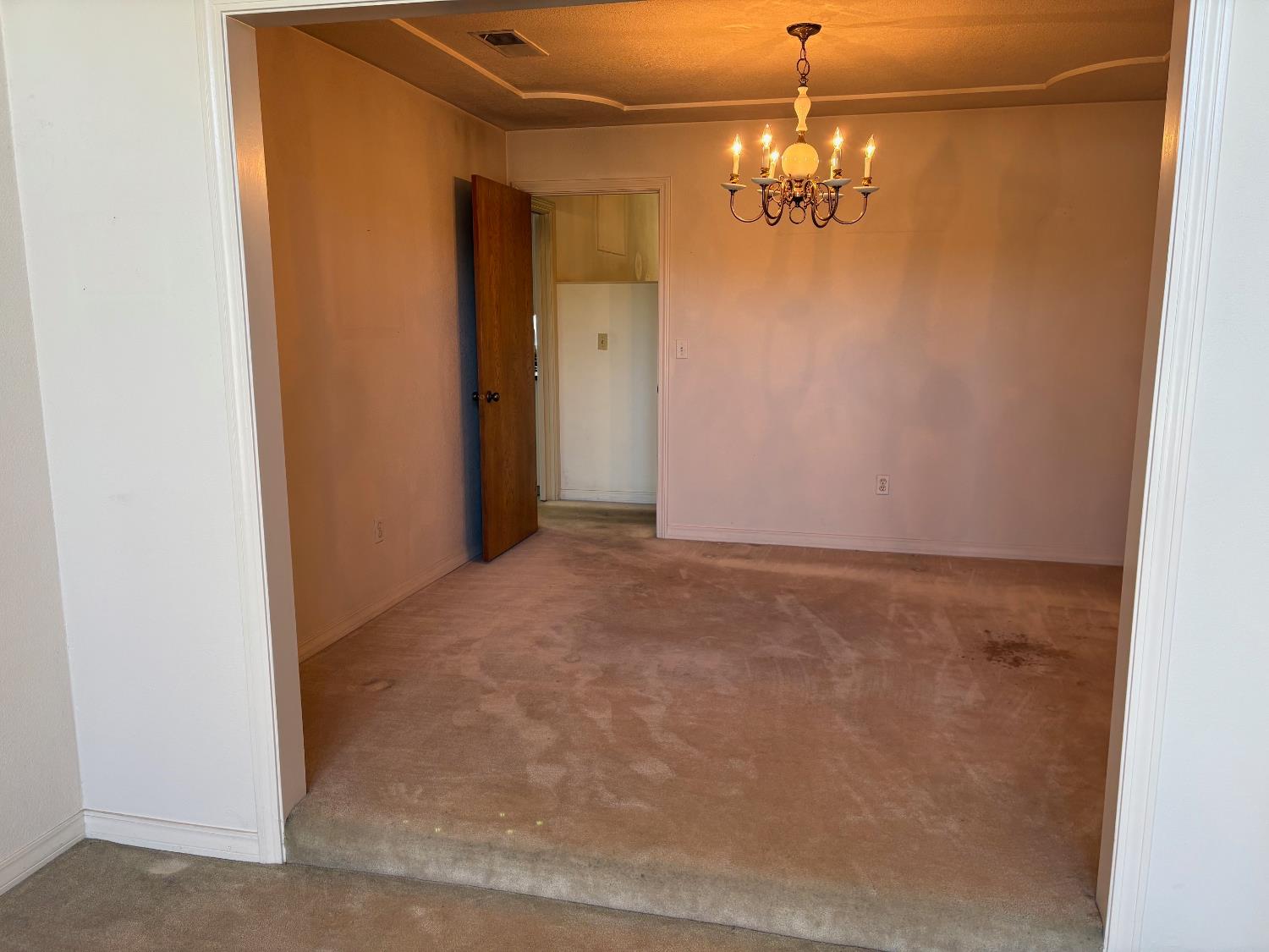 570 Timmy Ave, Clovis, CA 93612