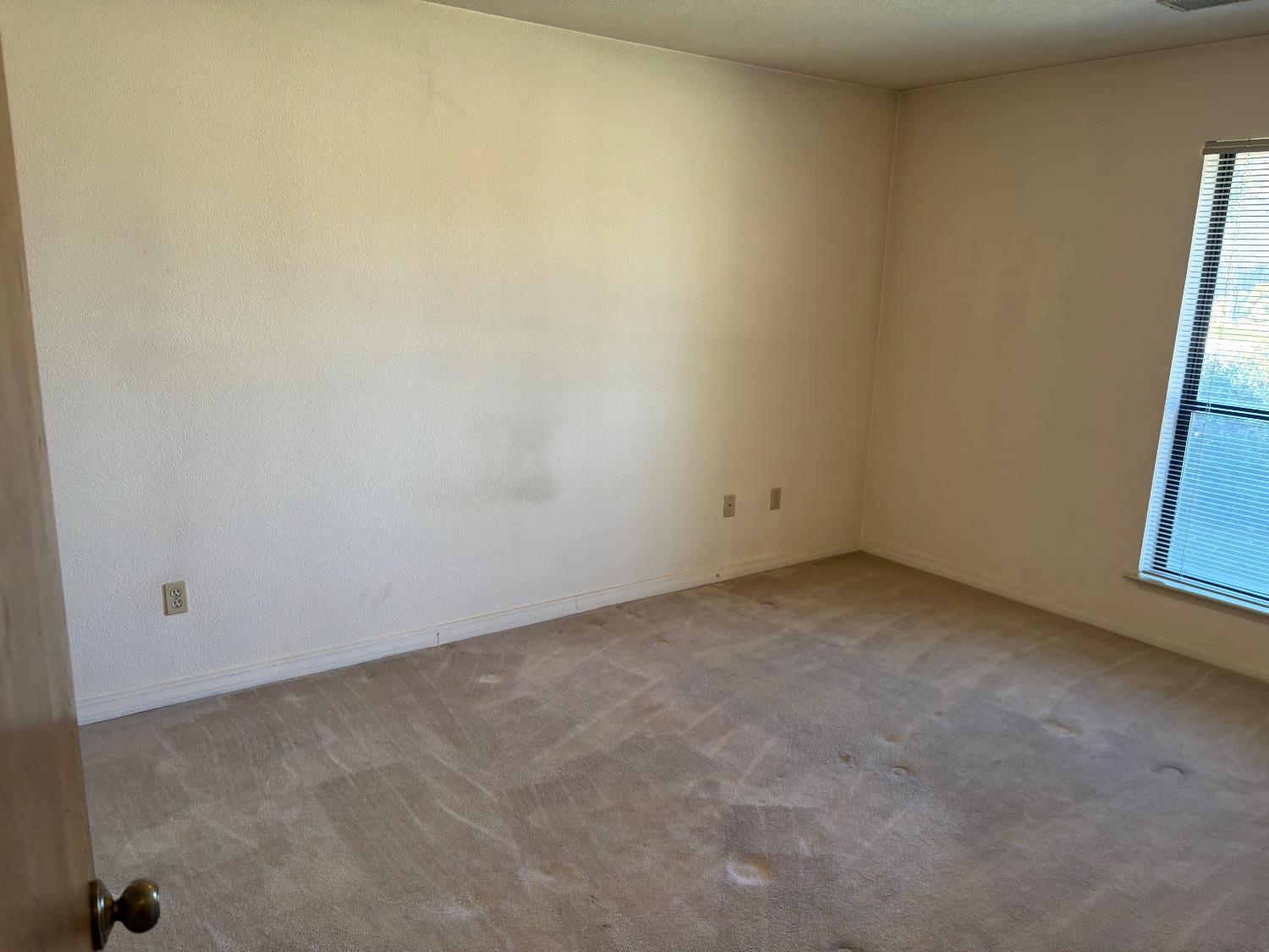 570 Timmy Ave, Clovis, CA 93612