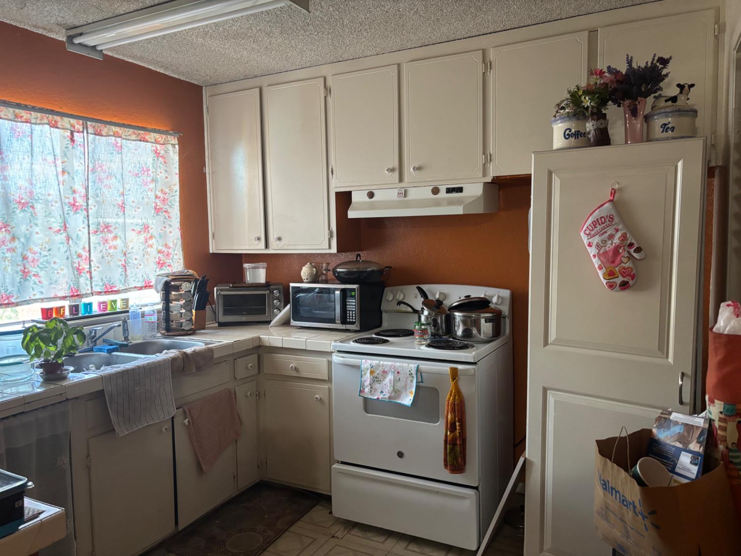 103 Poppy Ln, Clovis, CA 93612