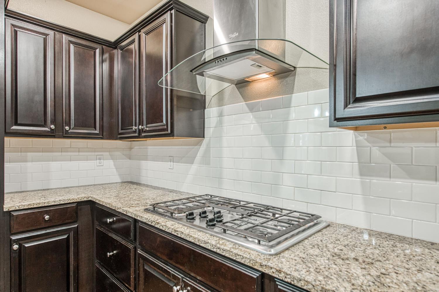 1742 N Broadbent Ln, Clovis, CA 93619