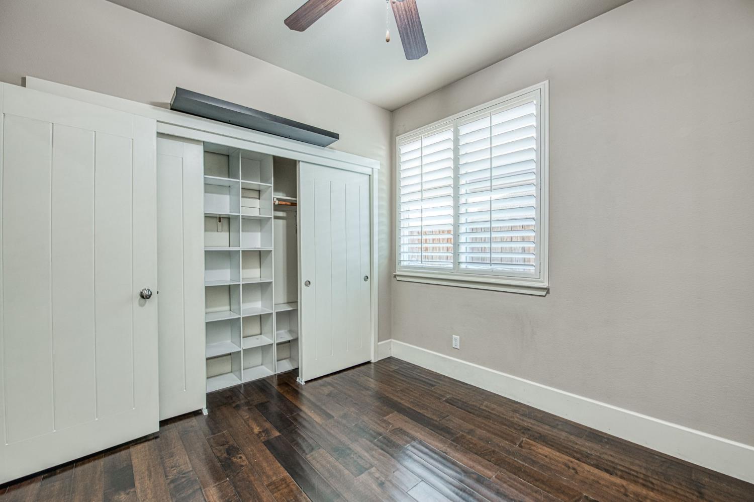 1742 N Broadbent Ln, Clovis, CA 93619