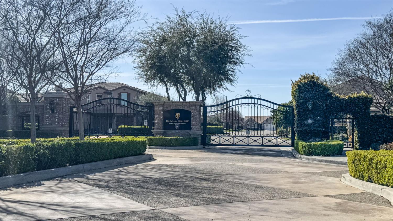 1742 N Broadbent Ln, Clovis, CA 93619