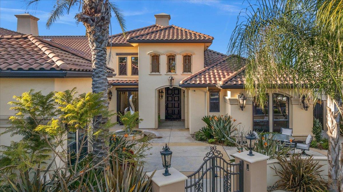 12392 N Via Tuscania Ave, Clovis, CA 93619