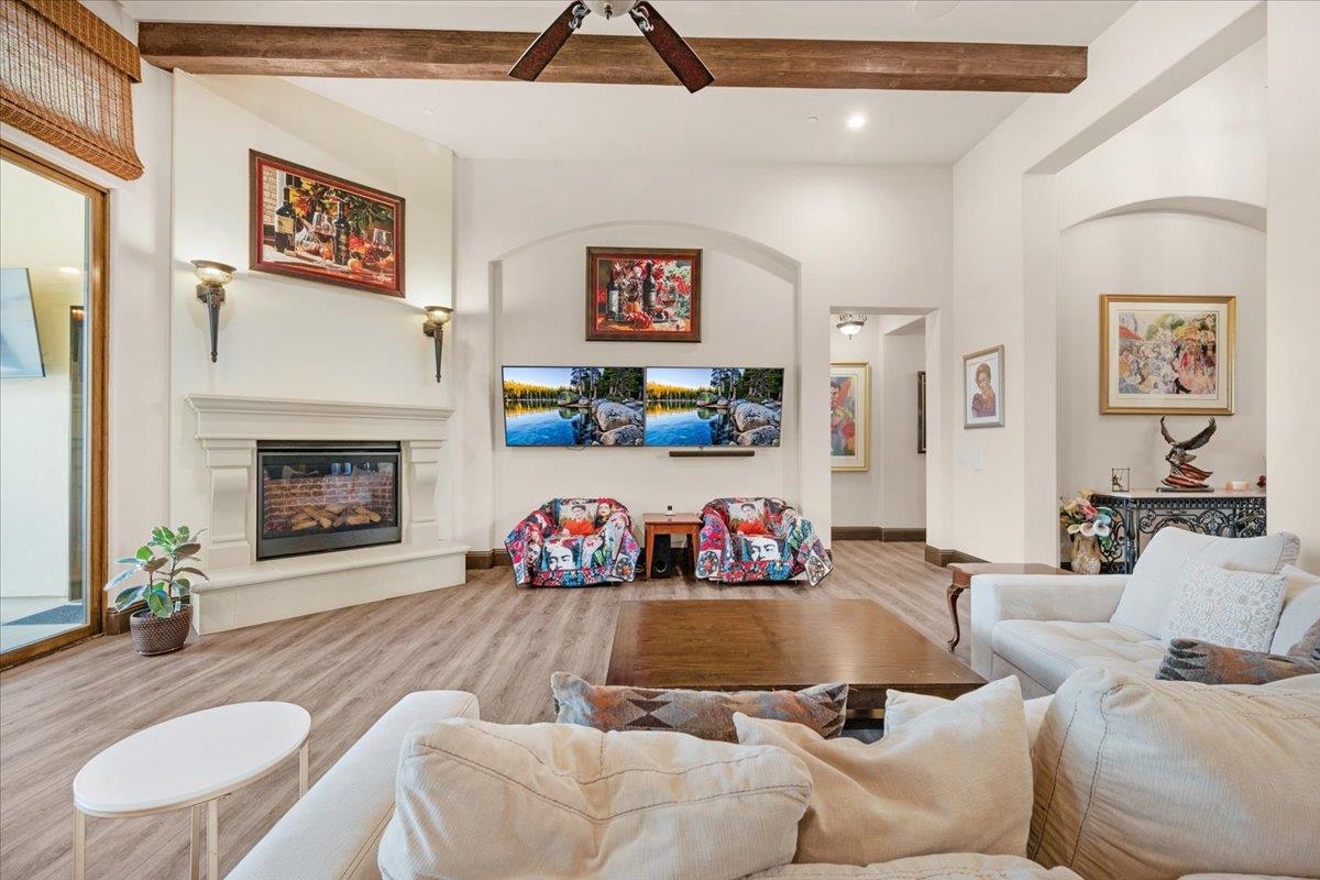 12392 N Via Tuscania Ave, Clovis, CA 93619