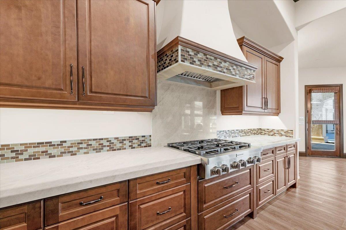 12392 N Via Tuscania Ave, Clovis, CA 93619