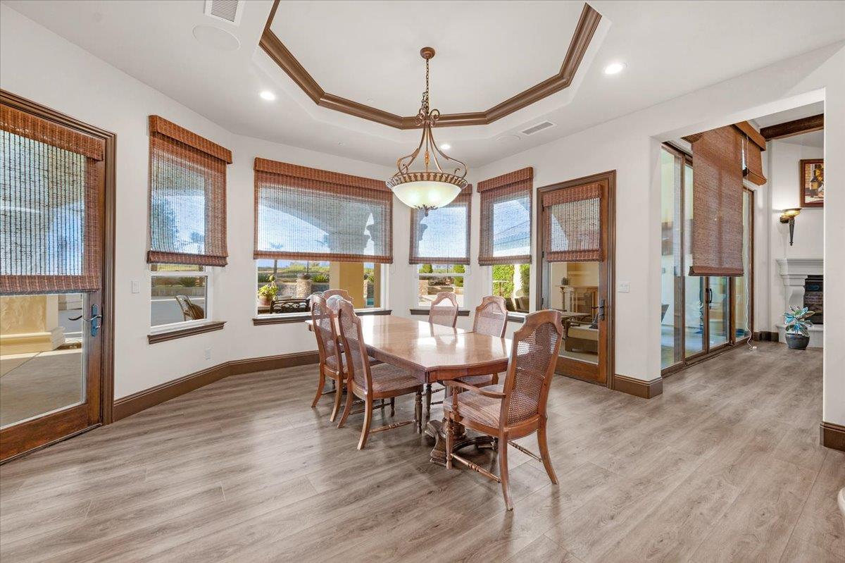 12392 N Via Tuscania Ave, Clovis, CA 93619