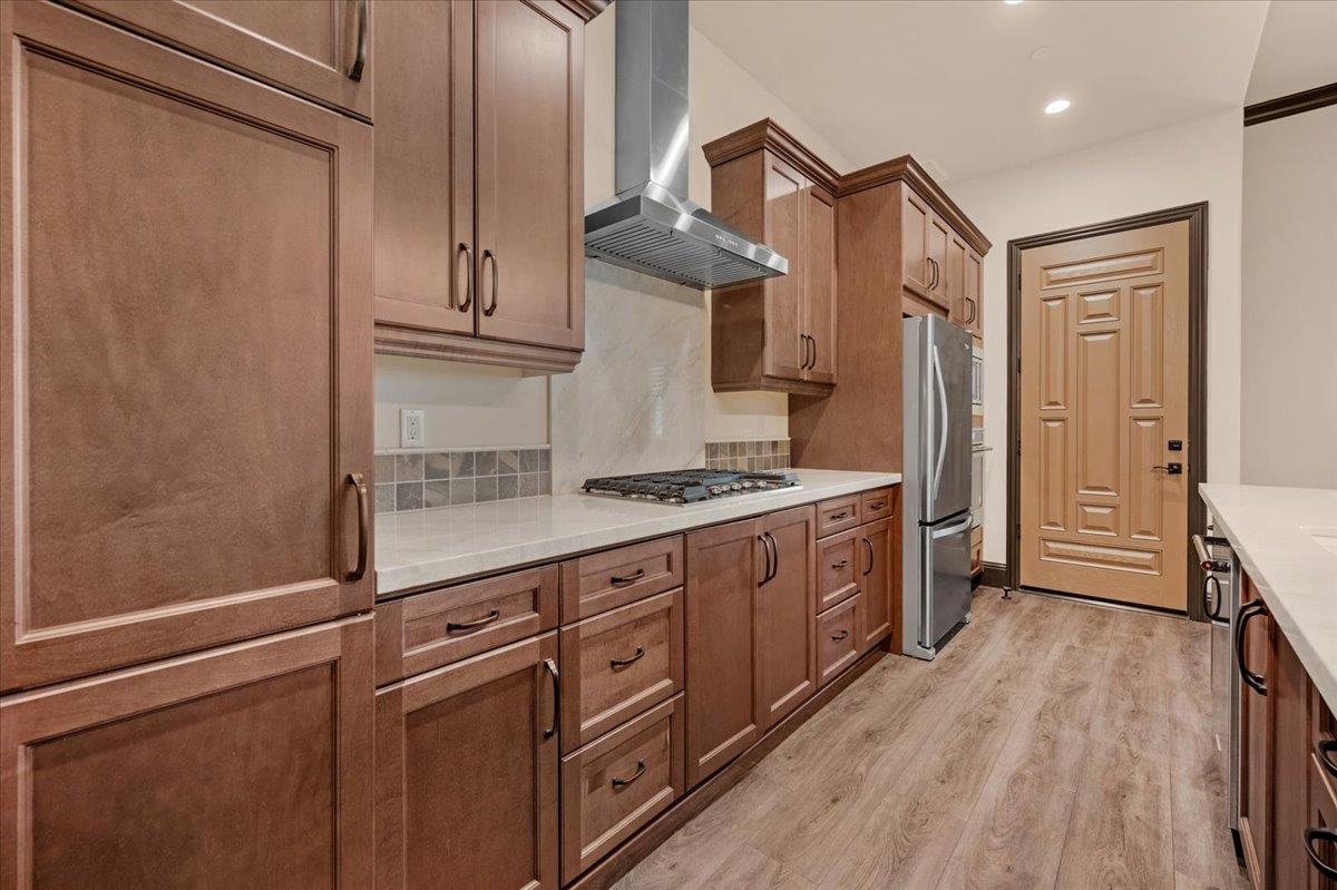 12392 N Via Tuscania Ave, Clovis, CA 93619