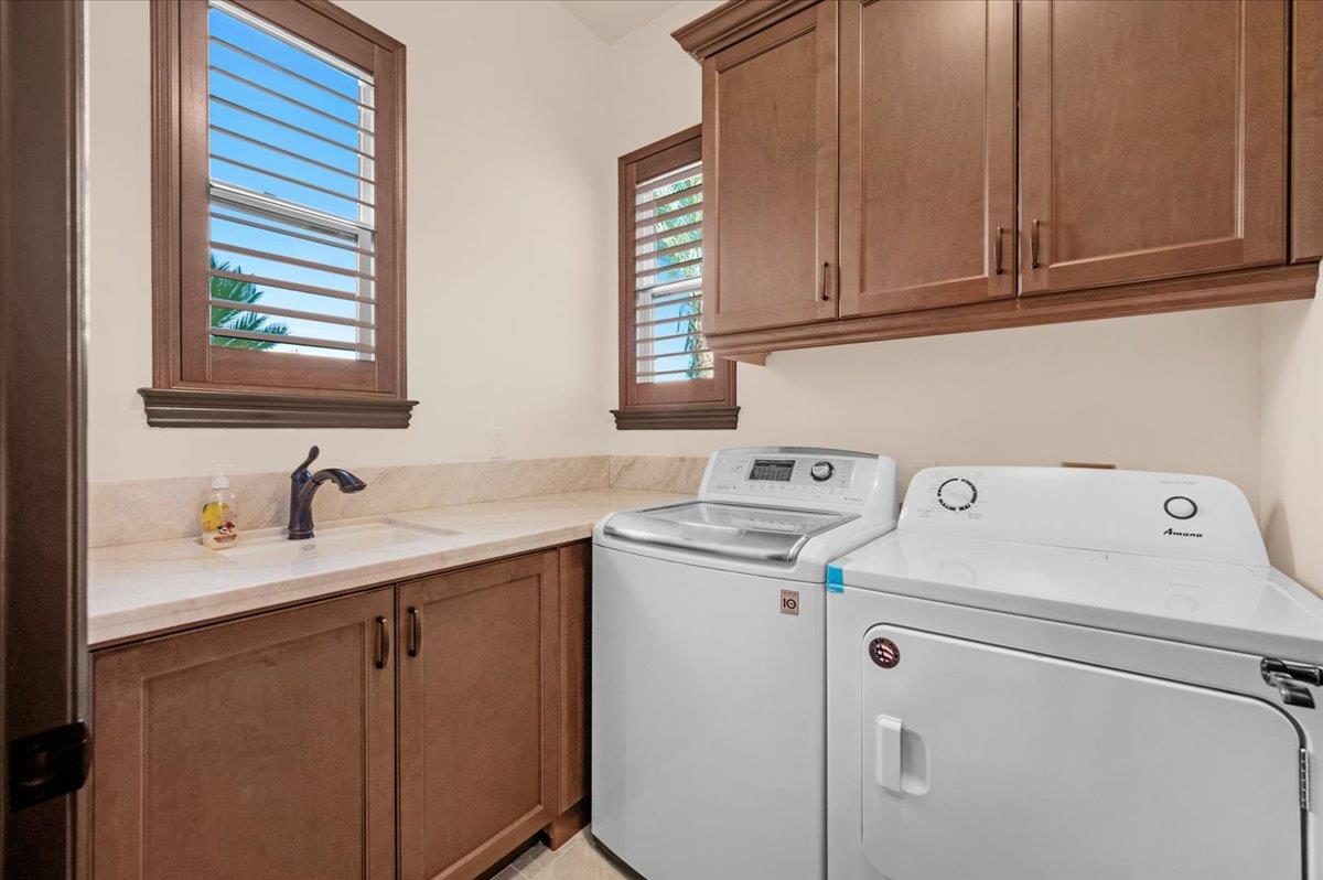 12392 N Via Tuscania Ave, Clovis, CA 93619