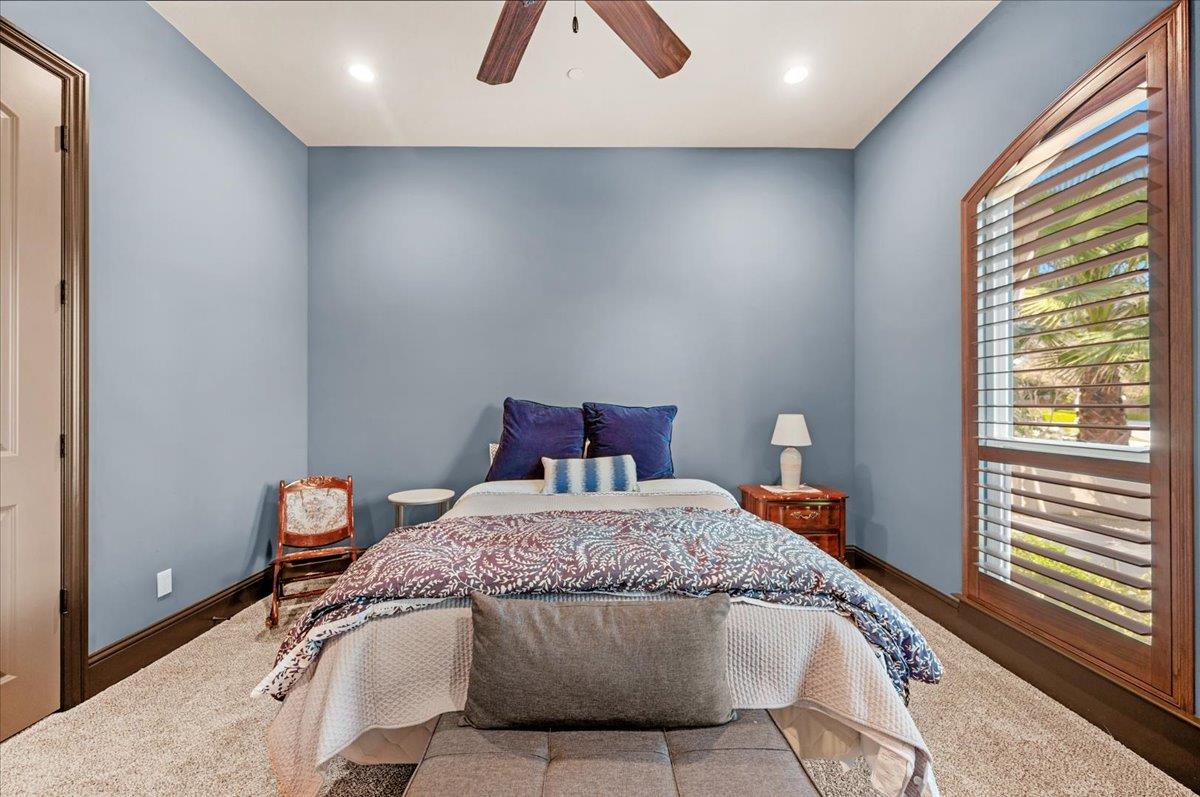 12392 N Via Tuscania Ave, Clovis, CA 93619