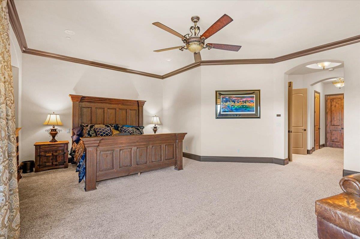 12392 N Via Tuscania Ave, Clovis, CA 93619