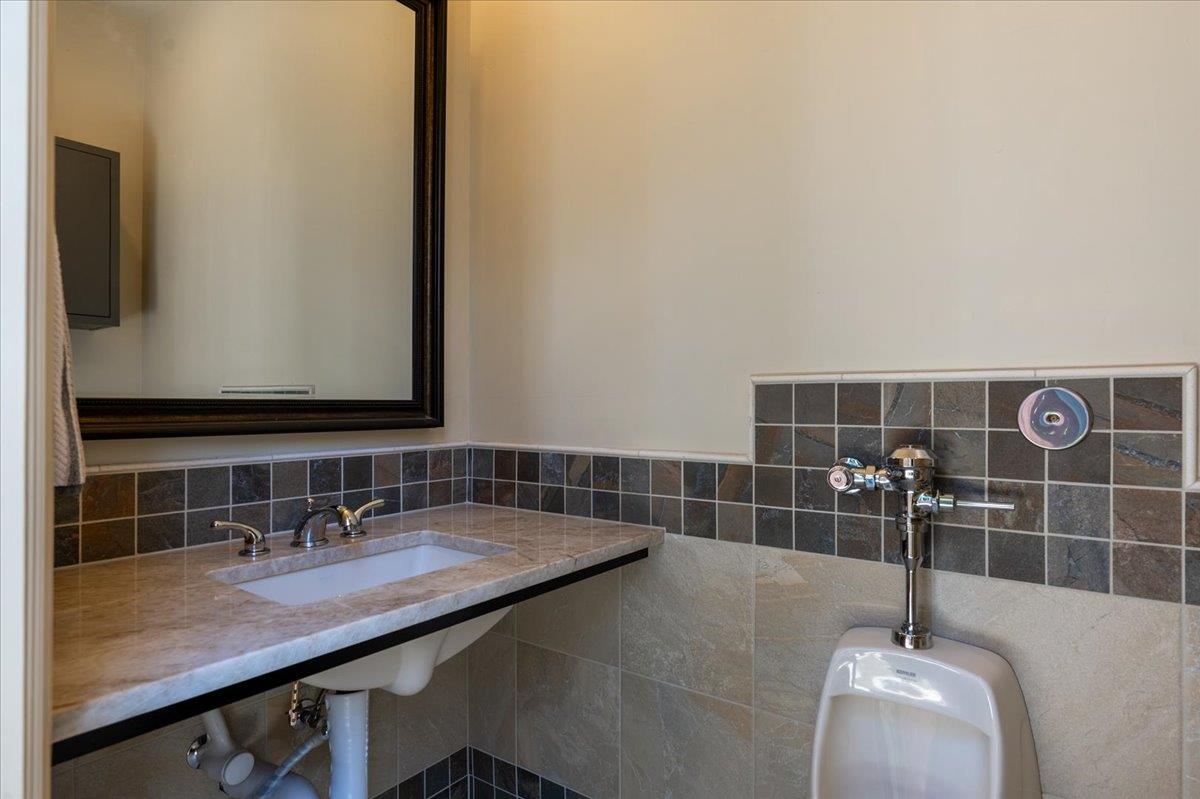 12392 N Via Tuscania Ave, Clovis, CA 93619