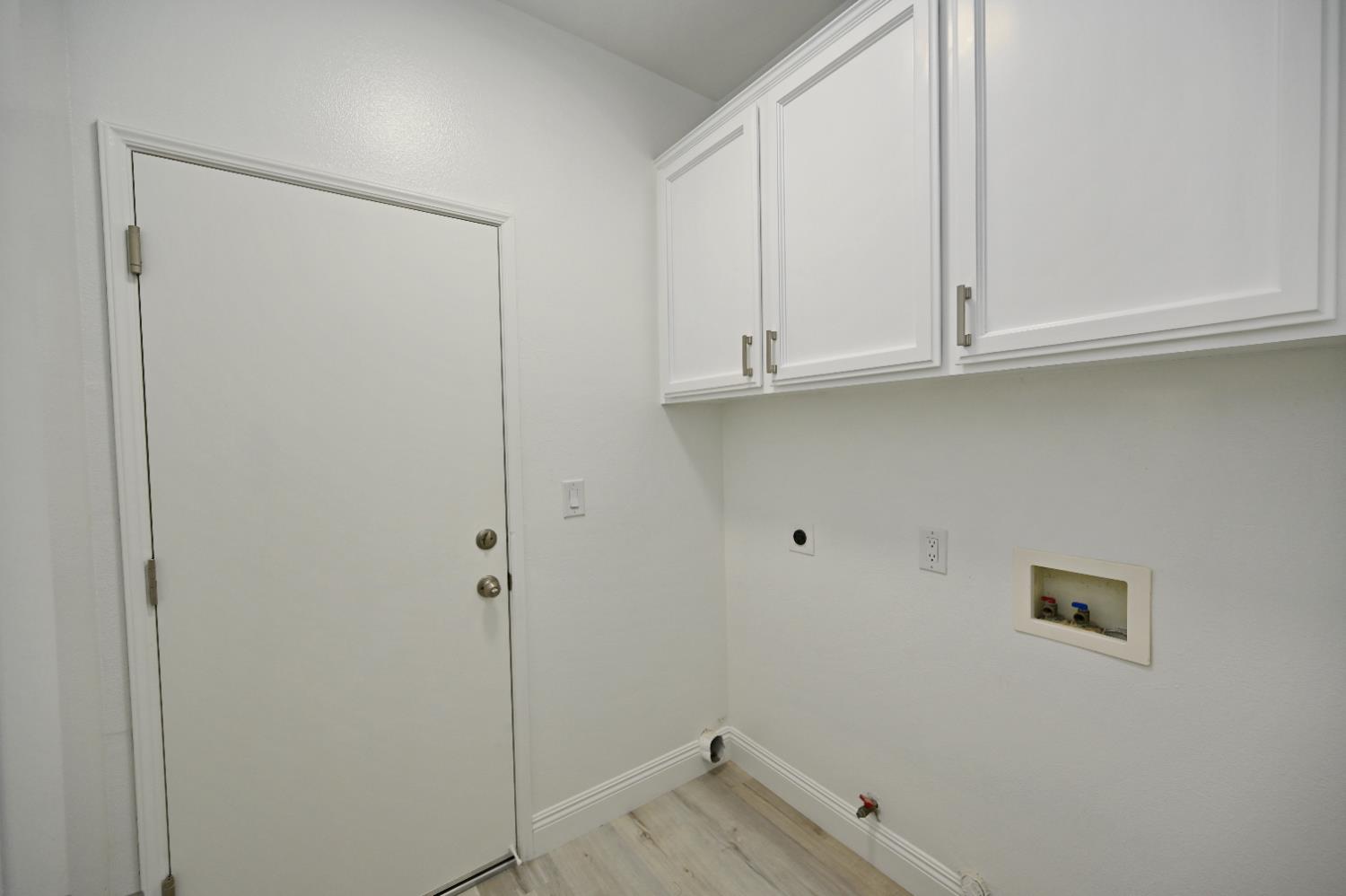 878 N Ash Ave, Clovis, CA 93611