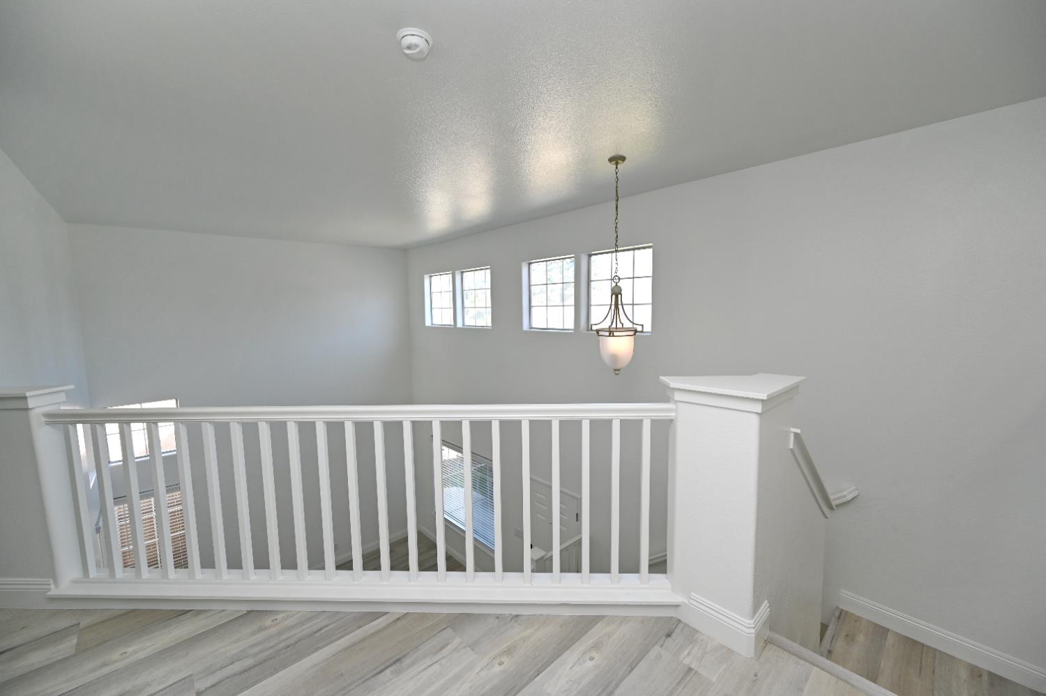 878 N Ash Ave, Clovis, CA 93611