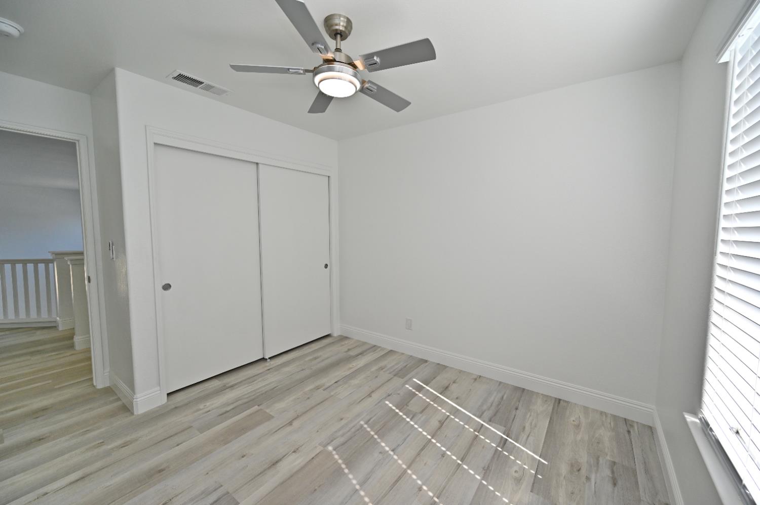 878 N Ash Ave, Clovis, CA 93611