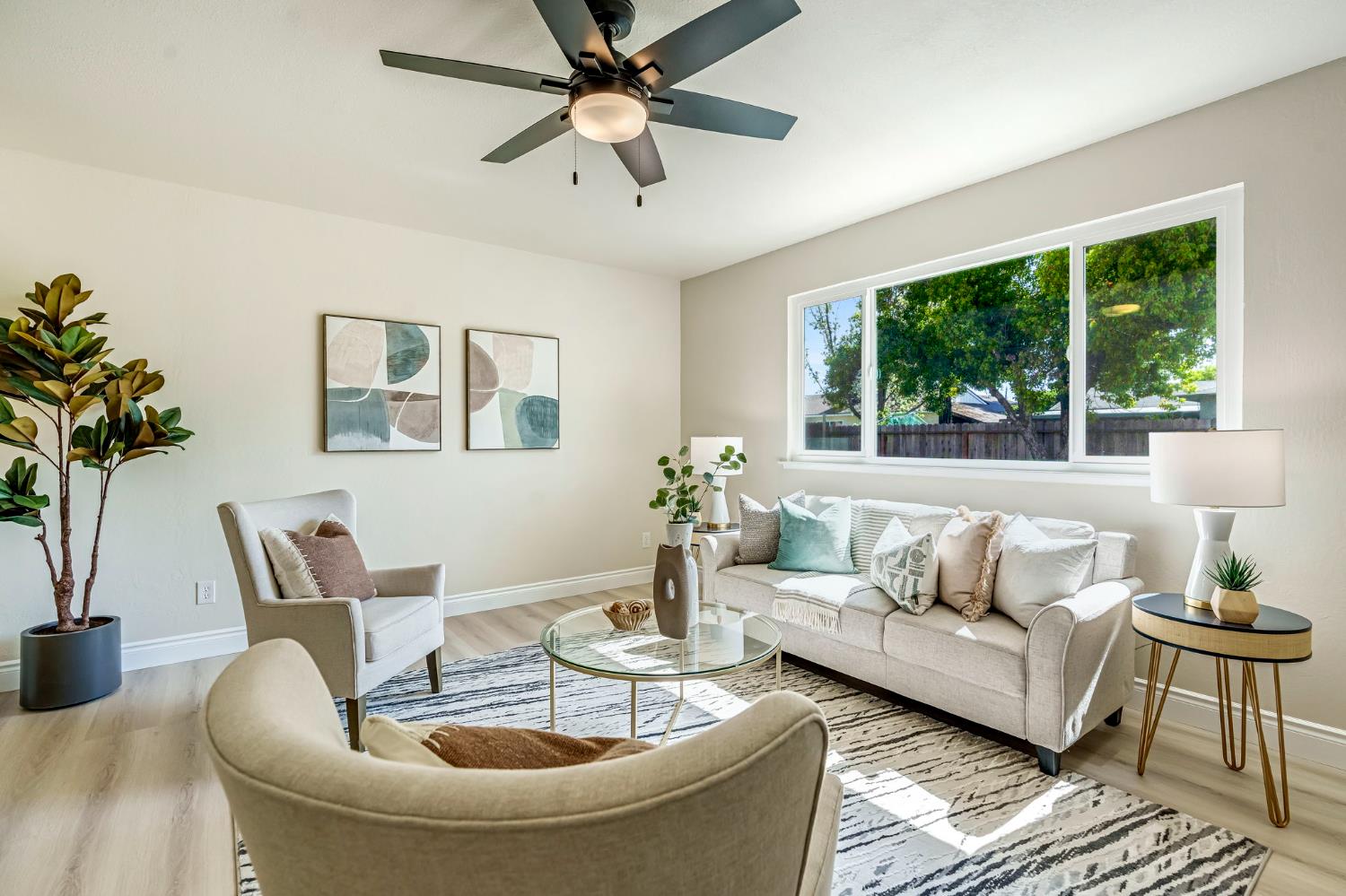 384 W Indianapolis, Clovis, CA 93612