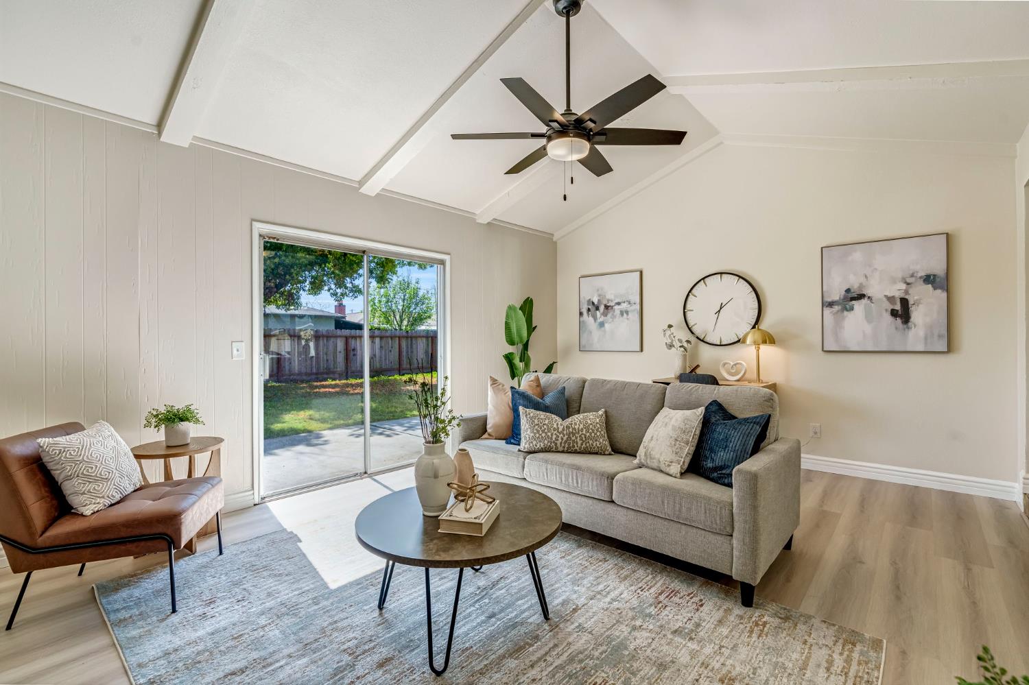 384 W Indianapolis, Clovis, CA 93612