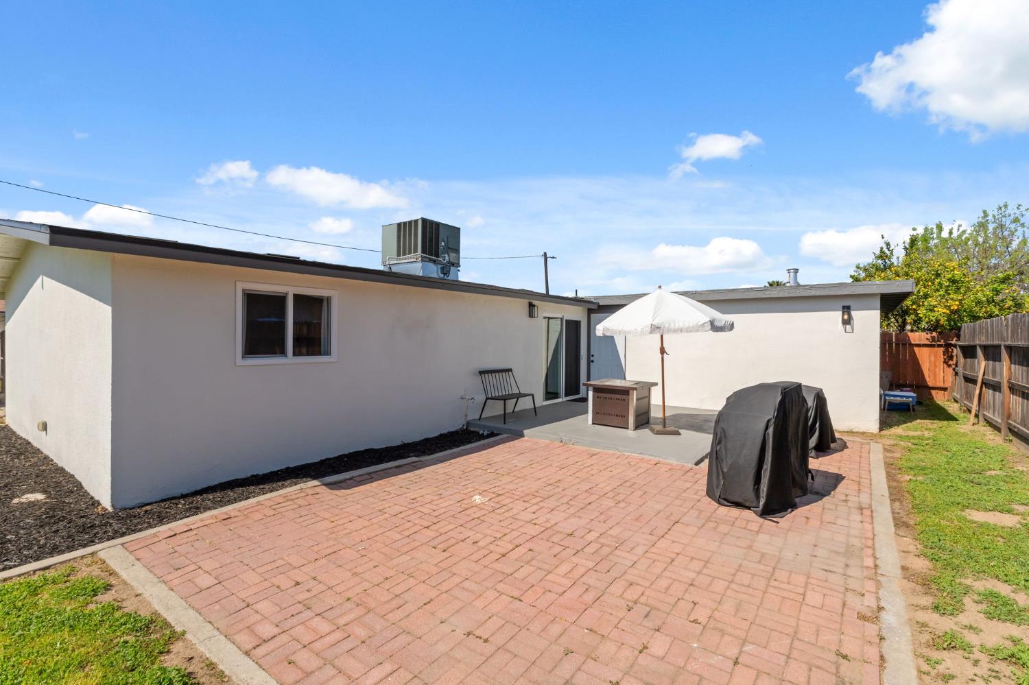 36 Santa Ana Ave, Clovis, CA 93612