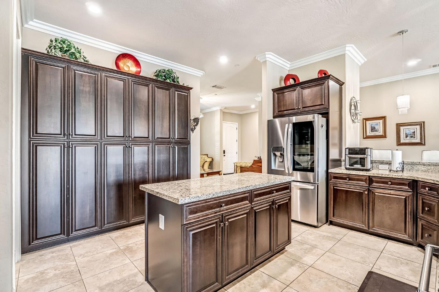 10819 E Fountain View, Clovis, CA 93619