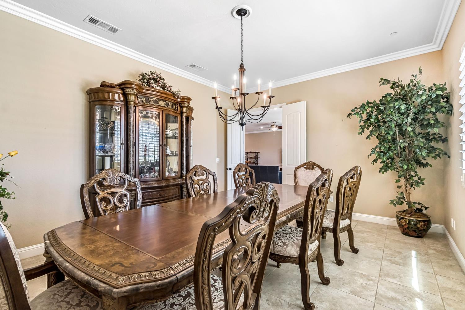 10819 E Fountain View, Clovis, CA 93619