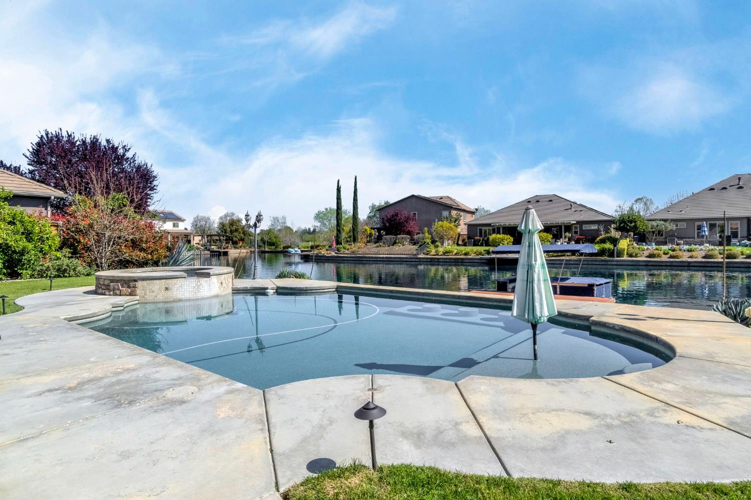 10819 E Fountain View, Clovis, CA 93619