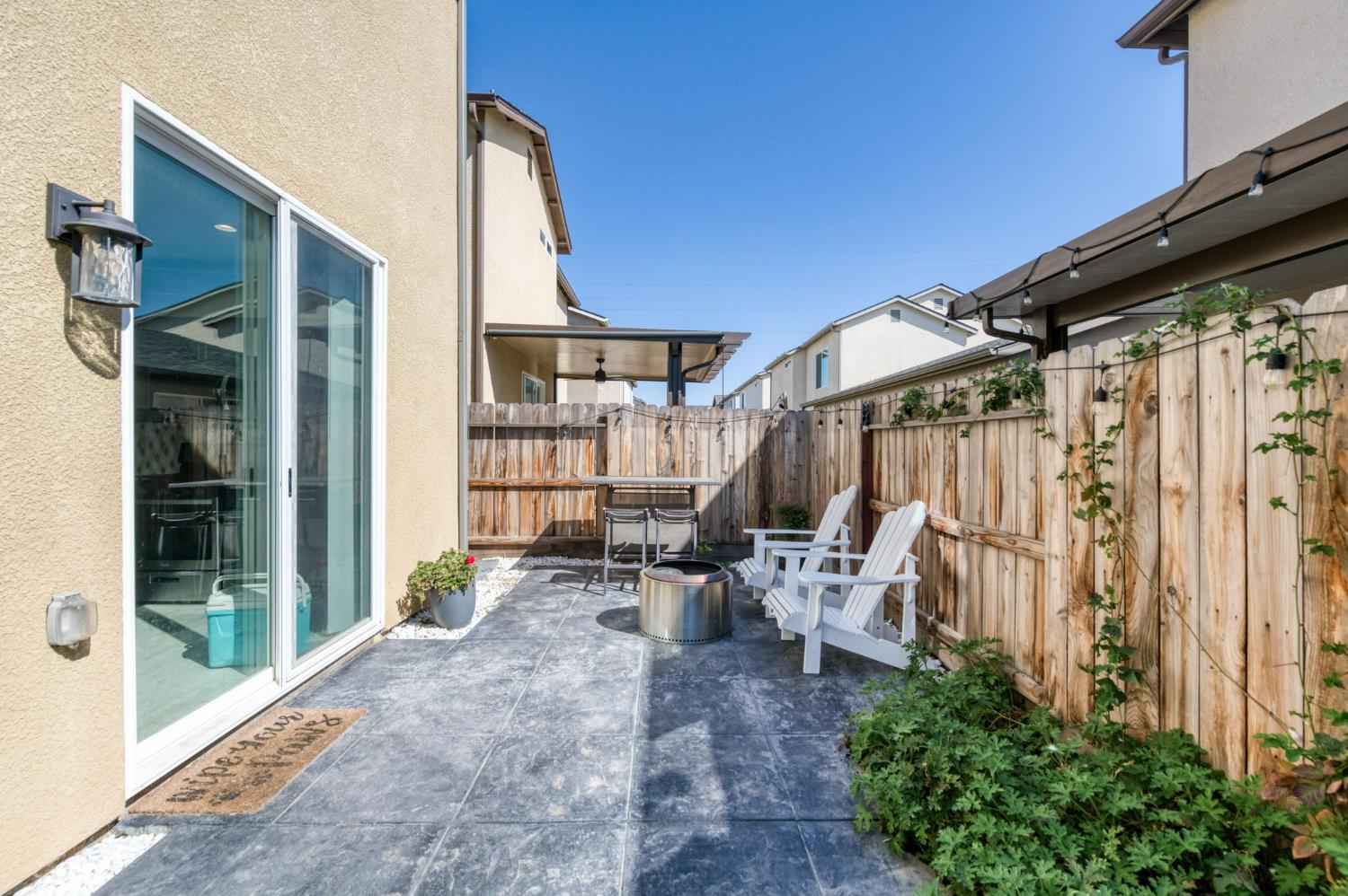 6137 W Richert Ave, Fresno, CA 93723