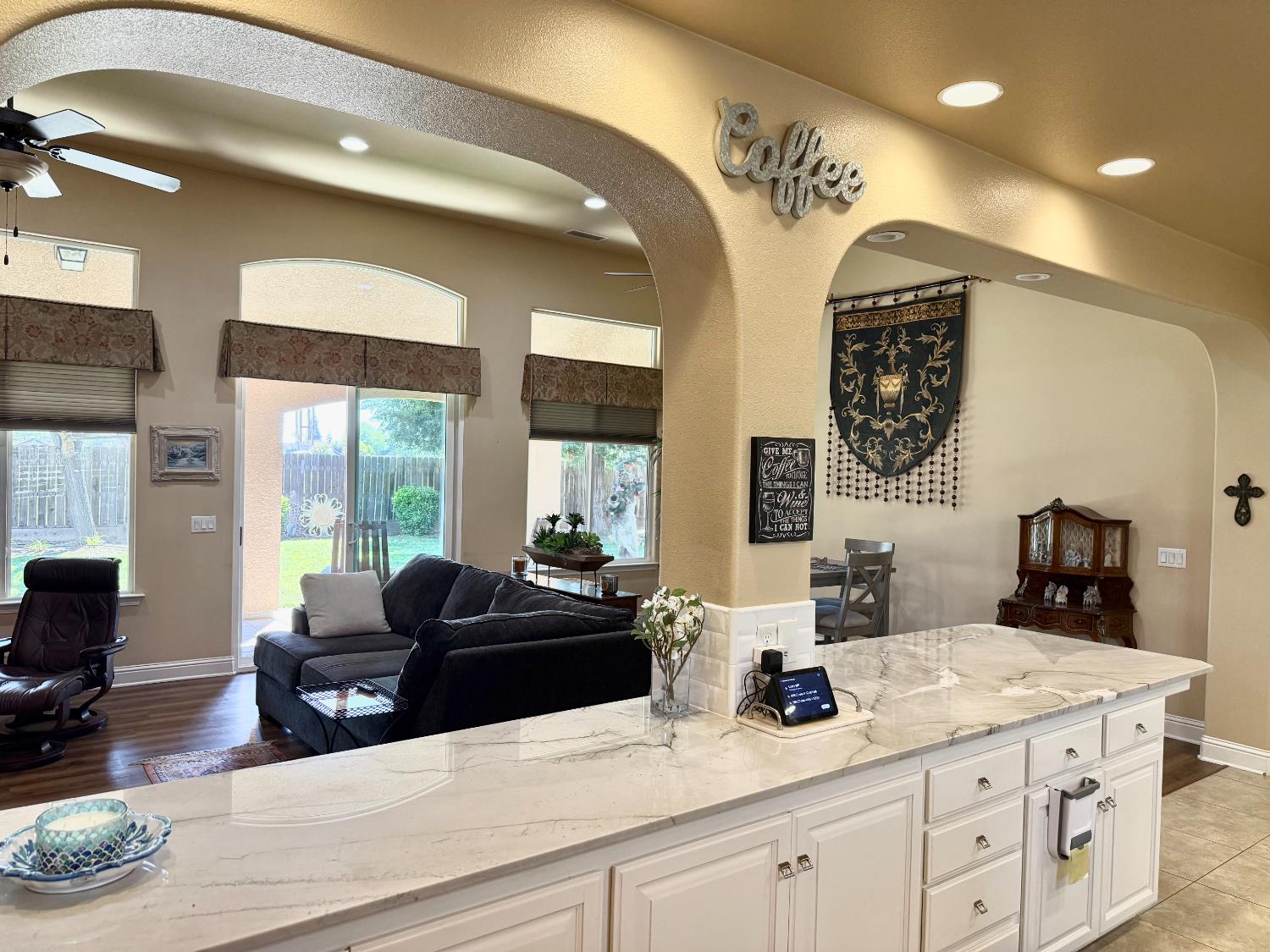 2670 Muncie Ave, Clovis, CA 93619