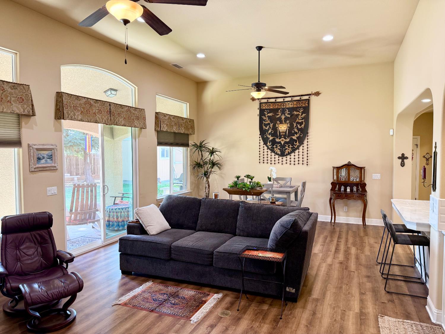 2670 Muncie Ave, Clovis, CA 93619