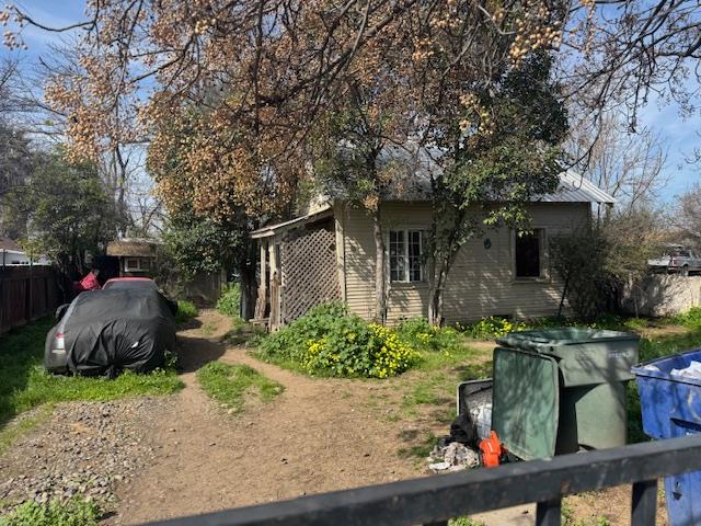 568 S Recreation Ave, Fresno, CA 93702