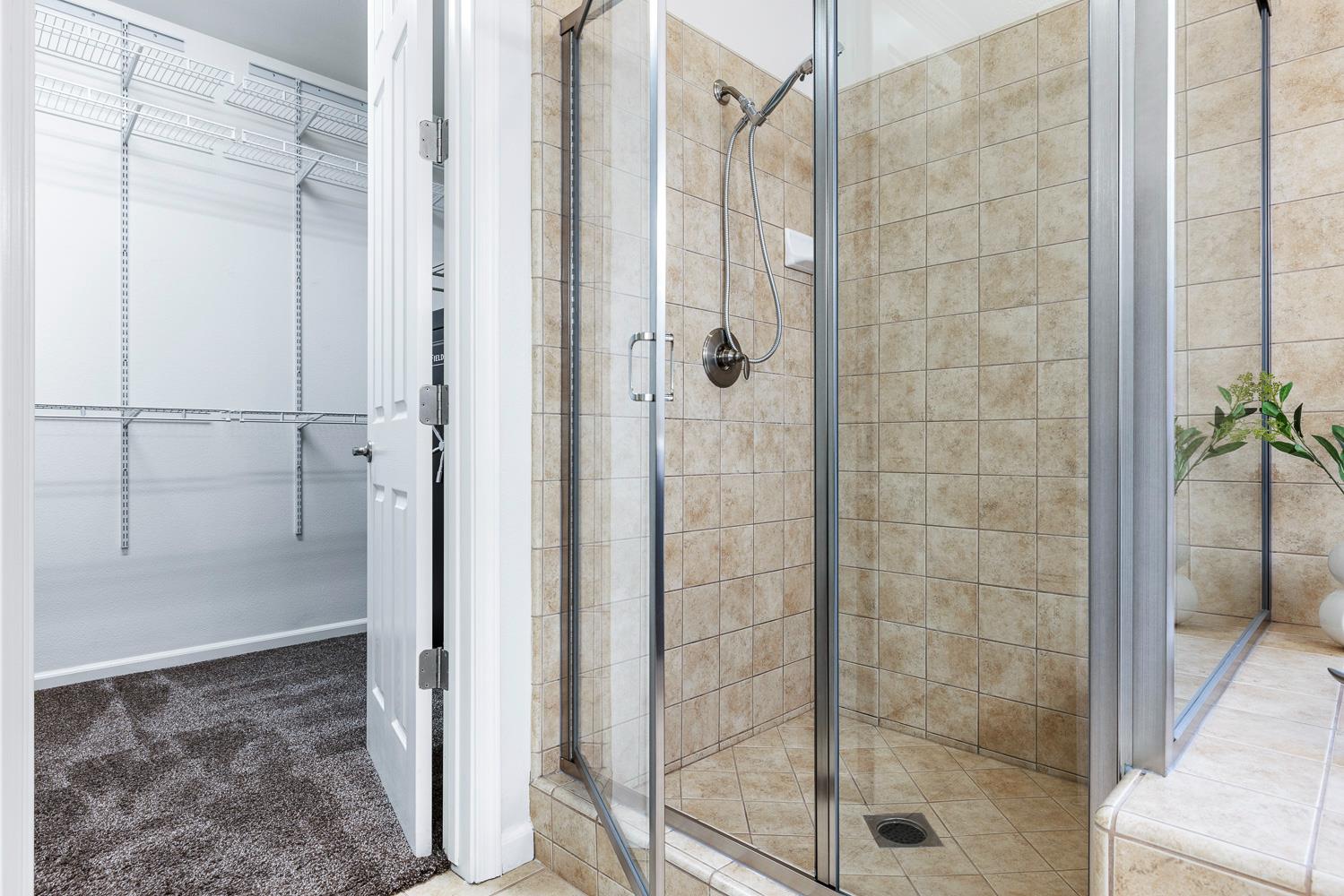 1945 N Emil Ave, Clovis, CA 93619