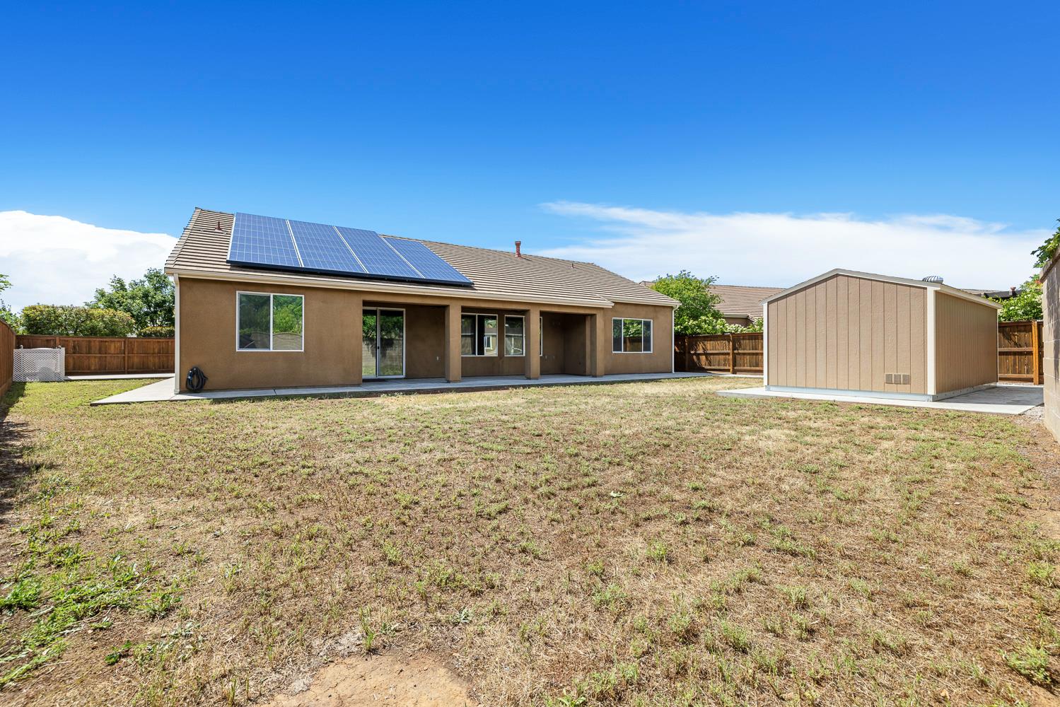 1945 N Emil Ave, Clovis, CA 93619