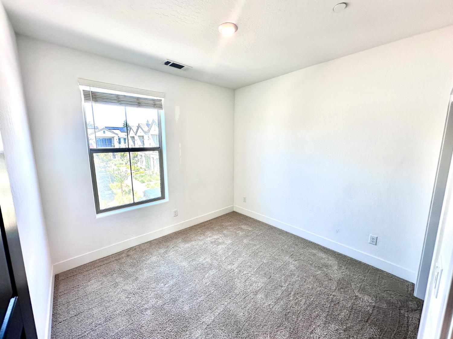 478 Mahogany Ln, Clovis, CA 93611