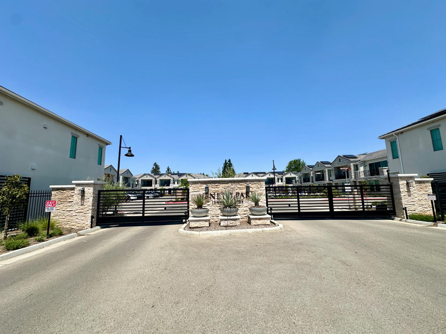 478 Mahogany Ln, Clovis, CA 93611