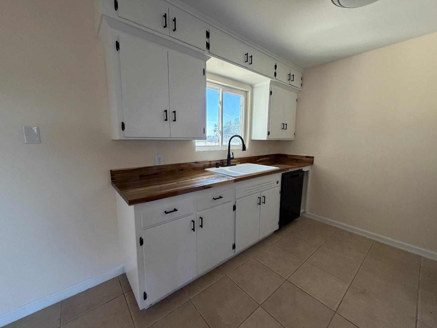 12447 E Herndon Ave, Clovis, CA 93619